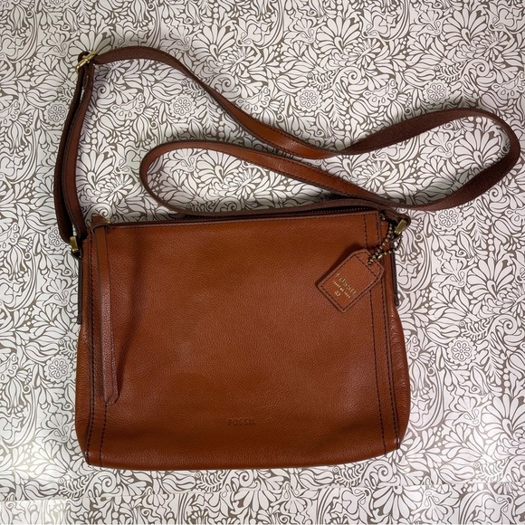 Fossil leather medium crossbody bag - Picture 1 of 13
